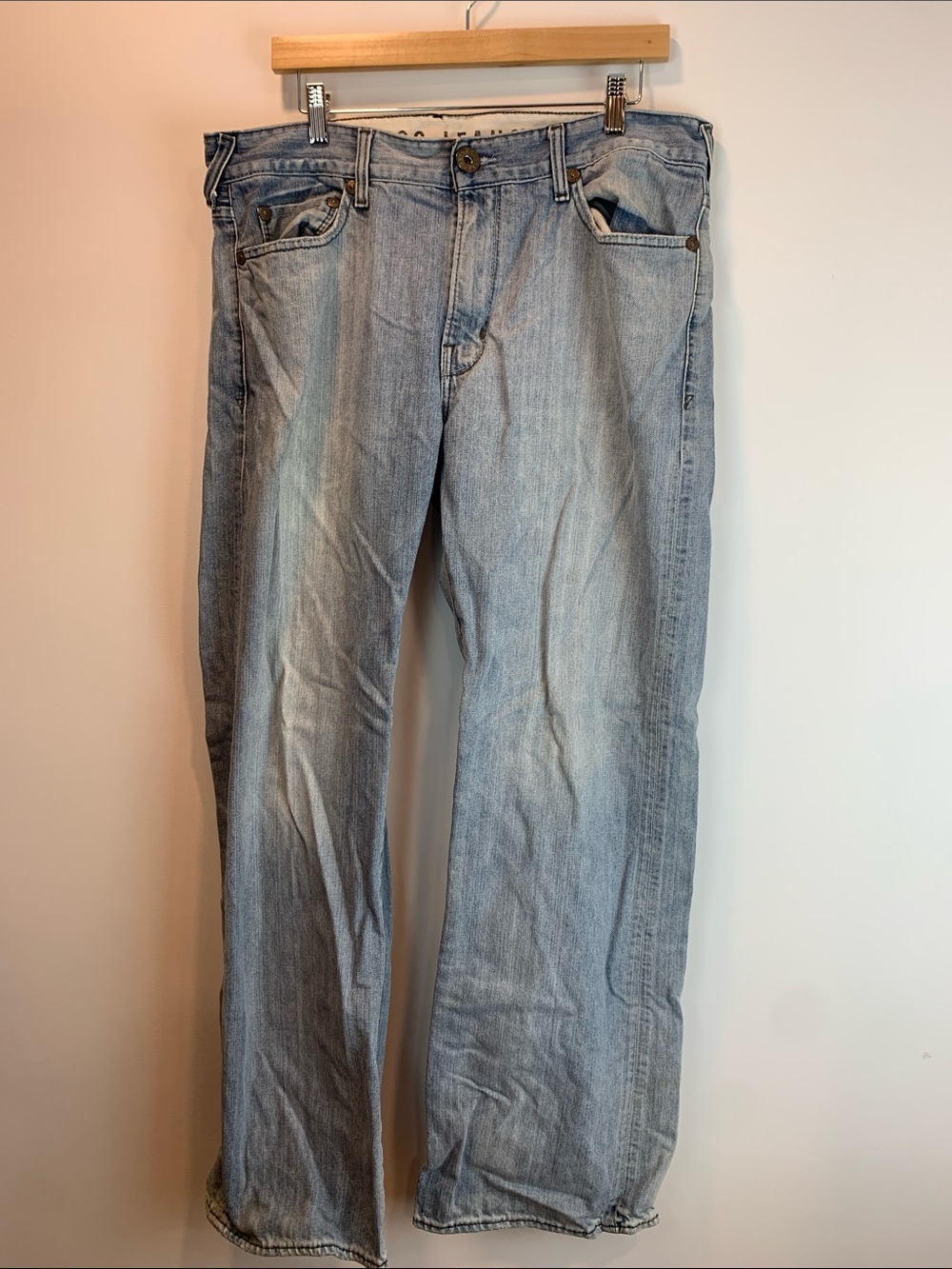 Guess Jeans Cliff Bootcut sz 34 x 30 light wash 100% cotton